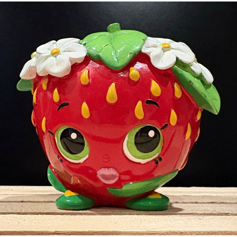 Moose Shopkins Strawberry Kiss Toothbrush Holder 2013 MPN LW01-06/17L32776